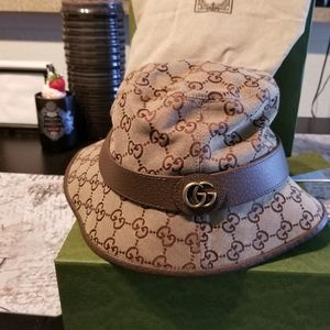 Gucci bucket hat